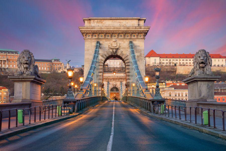 Budapest, puente de las cadenas, Hungría